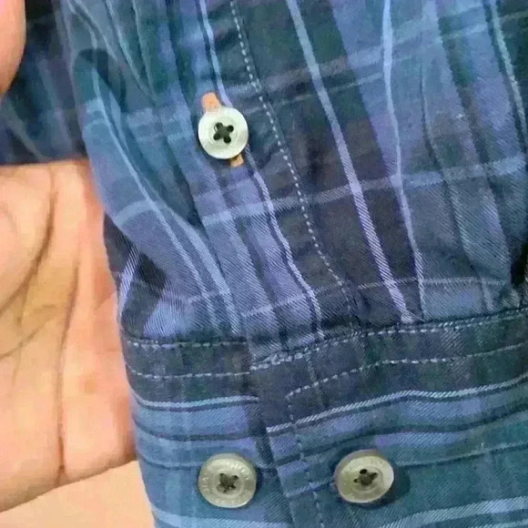 Tommy Bahama Men’s Long Sleeve Plaid Blue Button Down Shirt - Picture 3 of 7